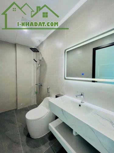 Bán nhà 4 tầng lô góc ô tô đỗ cửa phố Ngô Kim Húc - 3