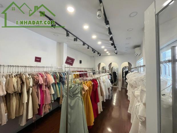 Minh cần sang nhượng shop thời trang Địa chỉ : Lê Văn Sỹ, Phường 14, Quận 3 - 2