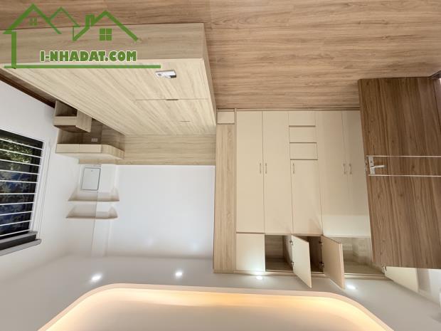 BÁN NHÀ BÁT KHỐI MỚI KOONG .32M. 5....TY - 1