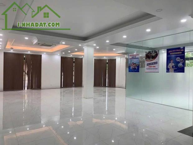 CHO THUÊ MẶT BẰNG 180M2 CĂN GÓC 2 MẶT TIỀN TẠI KĐT HƯNG PHÚ