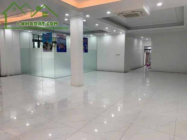 CHO THUÊ MẶT BẰNG 180M2 CĂN GÓC 2 MẶT TIỀN TẠI KĐT HƯNG PHÚ - 1