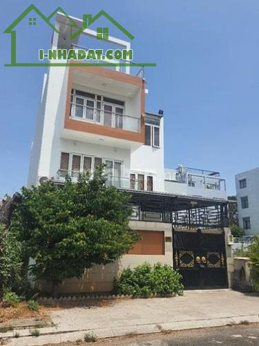 Cần tiền Bán nhà dt 8x23m đường sử Huy Nhan nhà đã hoàn công 43,5 tỷ