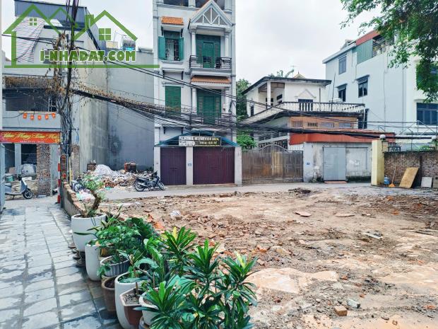 Bán mảnh đất phố Thạch Cầu – Long Biên, 200m, Mt 17m. 25,3 tỷ có TL