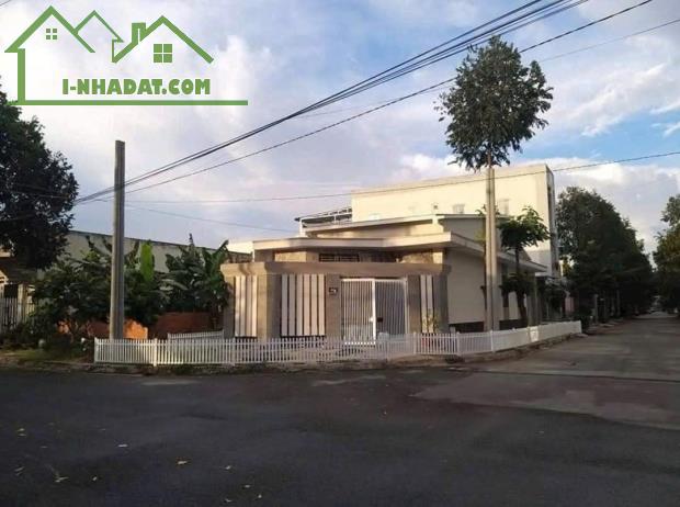 Chủ gửi BÁN NỀN GỐC 2 MẶT TIỀN LỘ 2 CHIỀU  KDC DIỆU HIỀN, P. HƯNG PHÚ, TP. CẦN THƠ.