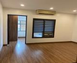 CẦN BÁN CĂN HỘ TẬP THỂ NGHĨA TÂN - 3 NGỦ - NHÀ ĐẸP Ở NGAY