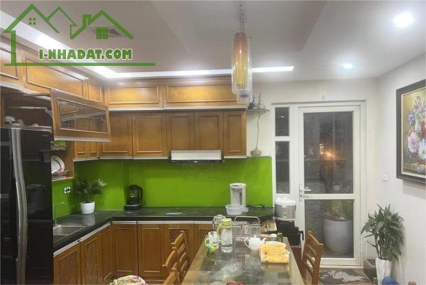 Cho thuê căn hộ chung cư Hồ Tùng Mậu, 106m2, 3 ngủ, 16 Triệu Full đồ - 1