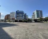 HXH sát Q1 - ngang 5.5*18 nhà 3 tầng sát mặt tiền đường tiện làm vp công ty