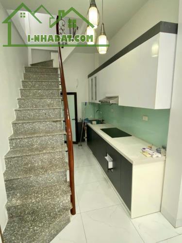 BÁN NR NGÕ 173 HOÀNG HOA THÁM, 5 TẦNG GIÁ 6.9 TỶ - 3