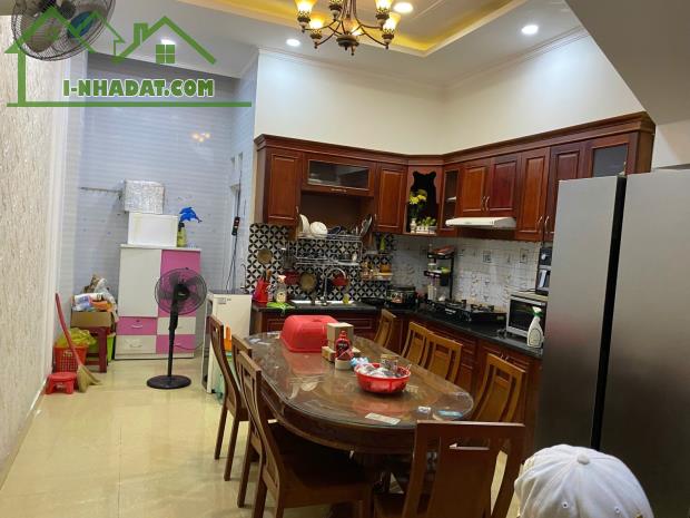 Bán nhà mới ở ngay khu phân lô đồng bộ hẻm 520 Quốc lộ 13 HBP Thủ Đức giá 8 tỷ TL - 2