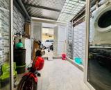 Bán nhà tập thể phố Huế, nhỉnh 4 tỷ, sân để xe