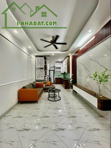 Bán Nhà Phố Đông Thiên - Lĩnh Nam  43m * 5 Tầng *  Nhỉnh 6 tỷ Hoàng Mai 🏠 TẶNG FULL NỘI T