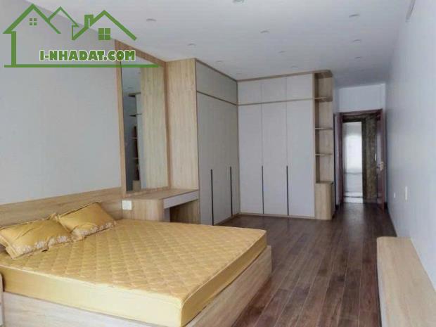 CƠ HỘI HIẾM CÓ: NHÀ PHÂN LÔ CẦU GIẤY - CÓ GARA Ô TÔ, THANG MÁY, SẴN SÀNG VÀO Ở NGAY - 3