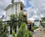 Villa vừa ở vừa kinh doanh, có phòng căn hộ dành riêng cho gia đình, có view