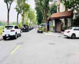 Biệt thự khu đô thị Việt Hưng, 240m x 4 tầng, mặt tiền 13m, khu vực cực sầm uất, kinh