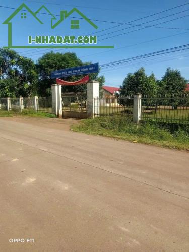 Đất mặt tiền trươc cổng trường học Phạm Hồng Thái Eabhok cũ
