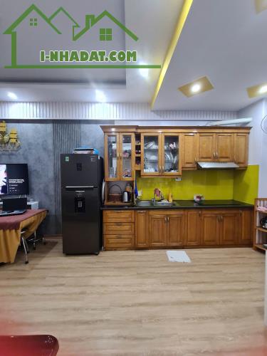 Bán căn CC khu AD Đặng Xá, nhà mới sửa sang rất đẹp. LH: 0379483926 - 1