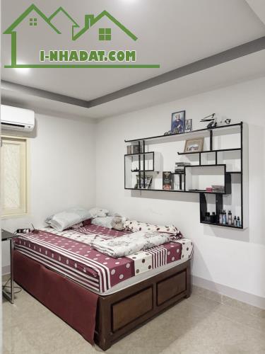 Phòng Ban công lớn ĐS1 Chỉ 2 Tr 9 gần ĐH FPT_Tài chính_Hutech  27m2