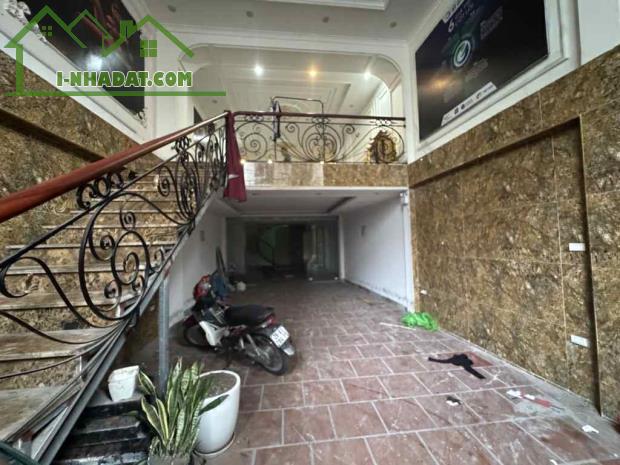 chung cư mini Việt Hưng, 119m x 6 tầng, mặt tiền 5.5m, nở hậu, 19 phòng khép kín, dòng - 1