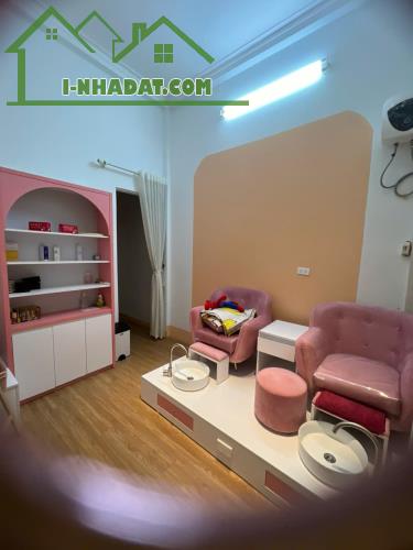 CHO THUÊ! Nhà Văn Cao 40m2 x 3T + 1 tum, Ô Tô Tránh, Kinh Doanh, Văn Phòng, Ở Tuyệt - 3