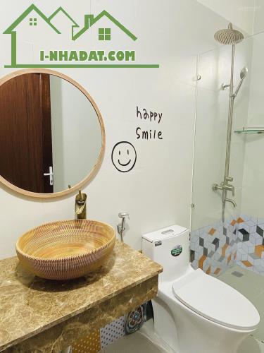 Bán homestay ngay trung tâm phố cổ Hội An, giá chỉ 8,9 tỷ.