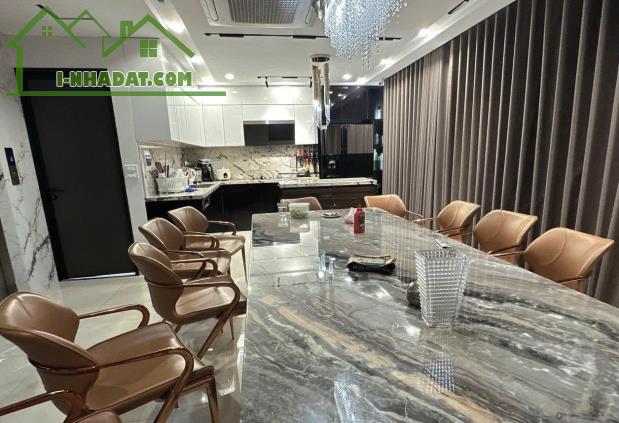 Gấp nắm rồi! Biệt thự Việt Hưng 6 tầng thang máy, gara 2 oto. 19,2 tỷ có TL - 1