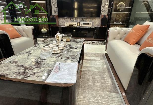 Gấp nắm rồi! Biệt thự Việt Hưng 6 tầng thang máy, gara 2 oto. 19,2 tỷ có TL - 2