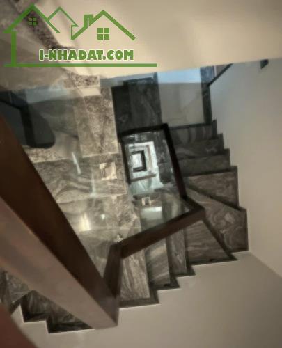 Gấp nắm rồi! Biệt thự Việt Hưng 6 tầng thang máy, gara 2 oto. 19,2 tỷ có TL - 5