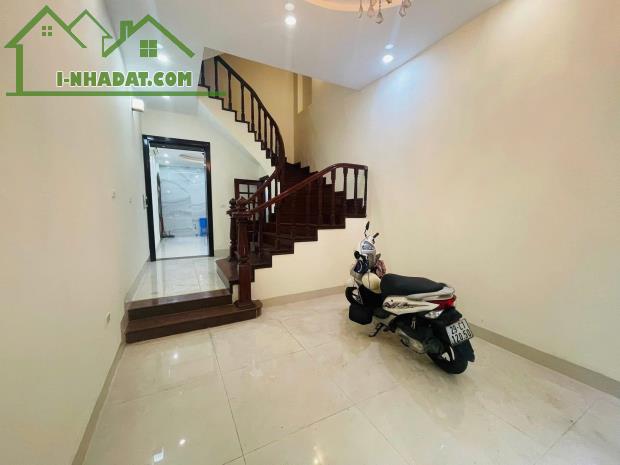 HOÀNG CẦU – 2 MẶT NGÕ Ô TÔ – KINH DOANH – DT 57m² 4 tầng MT 3.9m  26.5 tỷ - 3