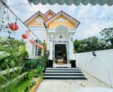 CẦN BÁN gấp NGÔI NHÀ - mái thái nghĩ dưỡng hiện đại - view như đà lạt .