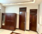 Gấp bán nhà Thủ Đức, giá 8.9 tỷ, 3 tầng, dt 80m2, gần Mt Tam Bình.