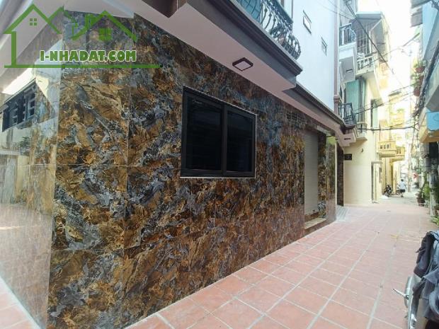 TRẦN CUNG - PHÂN LÔ - Ô TÔ TRÁNH NHAU - VĂN PHÒNG - THOÁNG BA MẶT-  Ở SƯỚNG LUÔN