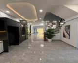 Xuất ngoại bán gấp mặt tiền kinh doanh CMT8 quận 10 (DT 4,5x21m) tiện ở liền