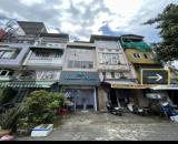 Nhà mặt tiền đường Bạch  Mã p15 q10