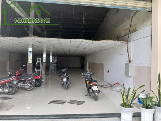 cho thuê nhà mặt tiền đường 3/2 ngang 12m dài 51m, giá thuê thỏa thuận