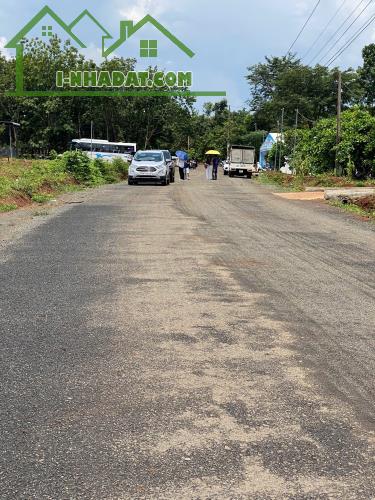 Long Hà Bình Phước 370m2, mặt tiền đg 18m, gần 2 KCN hỗ trợ vay 70% - 1