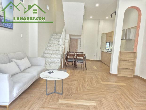 NHÀ MỚI ĐẸP VÀO Ở NGAY - SỔ NỞ HẬU - 45M2 - 3TẦNG - CHỈ hơn 7tỷ.