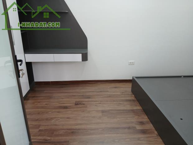 BÁN NHÀ RIÊNG PHỐ ĐÔNG THIÊN 40M2, 3 TẦNG, 3 NGỦ, 3 PHỤ, SỔ ĐỎ NỞ HẬU. GIÁ 5,5 TỶ - 5