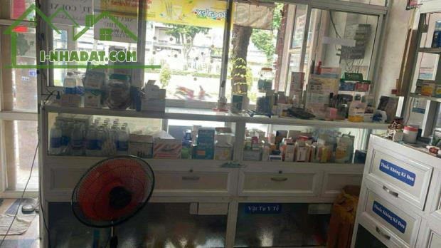 Do không tuyển được nhân viên mình cần sang lại nhà thuốc gần chợ Lạc Quang. Q12 - 1