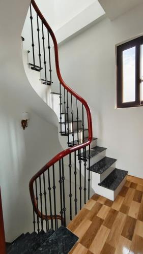 CẦN BÁN NHÀ TÂN HỘI GẦN VIN 5 TÂNG MÀ GIÁ HƠN 4 TỎI GẤP - 2