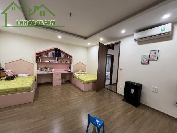 Phân Lô, Biệt Thự Phố Nguyễn Sơn, Bồ Đề, 125m2, MT6.5m, Ô Tô, Full đồ, Giá Rẻ - 4