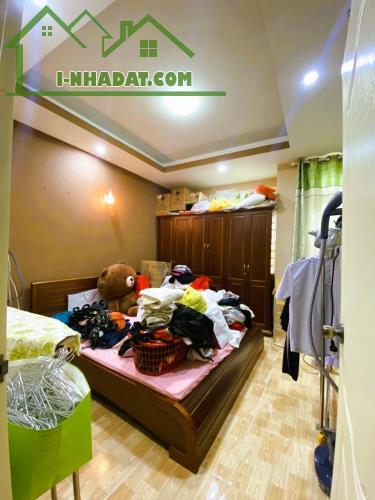 HIẾM - HẺM XE HƠI ĐẬU CỬA, KHU PL VIP HOÀNG HOA THÁM, PHAN ĐĂNG LƯU, THÍCH QUẢNG ĐỨC, PN. - 4