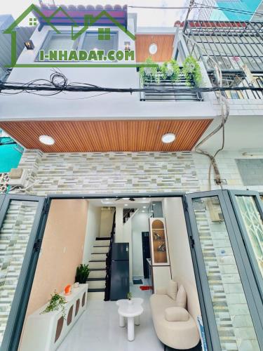 3 TỶ 50 TRIỆU SỞ HỮU NHÀ 2 TẦNG THÍCH QUÃNG ĐỨC MỚI TINH – 30M2 SỬ DỤNG - HẺM XE HƠI – FUL