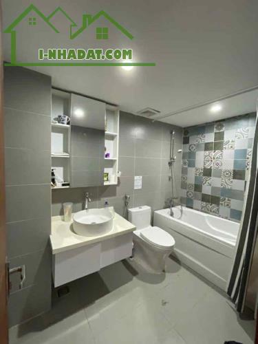 biệt thự mini Nguyễn Sơn- bệnh viện Tâm Anh, 122m x 4 tầng, mặt tiền 6.5m, nở hậu, full - 4