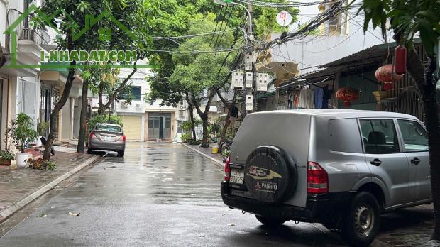 NHÀ LÔ GÓC KHU PHÂN LÔ 918 PHÚC ĐỒNG 80M, 4T, MT 5.5M, Ô TÔ THÔNG, TRÁNH CÁC NGẢ, VỈA HÈ. - 1