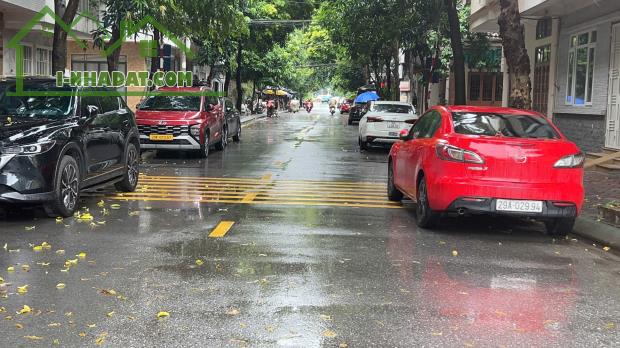 NHÀ LÔ GÓC KHU PHÂN LÔ 918 PHÚC ĐỒNG 80M, 4T, MT 5.5M, Ô TÔ THÔNG, TRÁNH CÁC NGẢ, VỈA HÈ. - 4