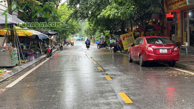 NHÀ LÔ GÓC KHU PHÂN LÔ 918 PHÚC ĐỒNG 80M, 4T, MT 5.5M, Ô TÔ THÔNG, TRÁNH CÁC NGẢ, VỈA HÈ. - 2