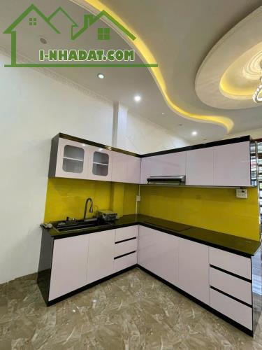 38. Cho thuê NHÀ CHO THUÊ TRỆT LẦU MỚI ĐẸP 2PN HẺM 391 ĐƯỜNG 30/4 - 2