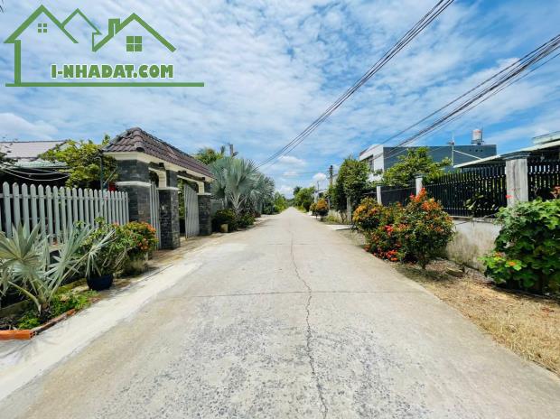 Ket Tiền bán nhanh 150m2 Đất Thổ Cư Sổ Hồng Riêng xã Mỹ Hạnh Nam - Giáp TP HCM - 4