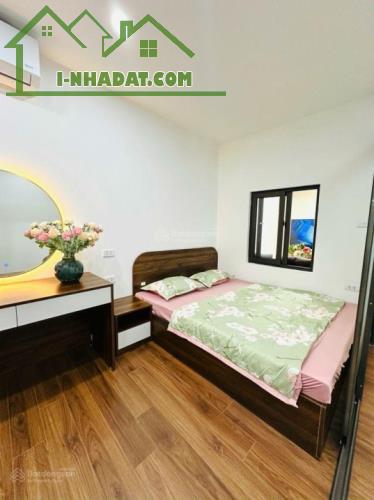 Bán căn TT tầng 2 sổ đỏ riêng, Lý Thường Kiệt Hoàn Kiếm, 60 m2-2 ngủ-1 KH-1 wc, 4 tỷ
