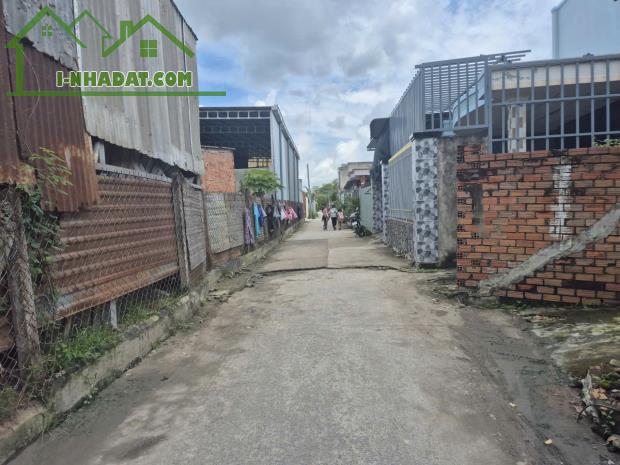 Bán nền  đất 1370 m2, mặt tiền đường bê tông, xã Đức Hòa Hạ, Đức Hòa, Long An. Giá 20.5 tỷ - 1